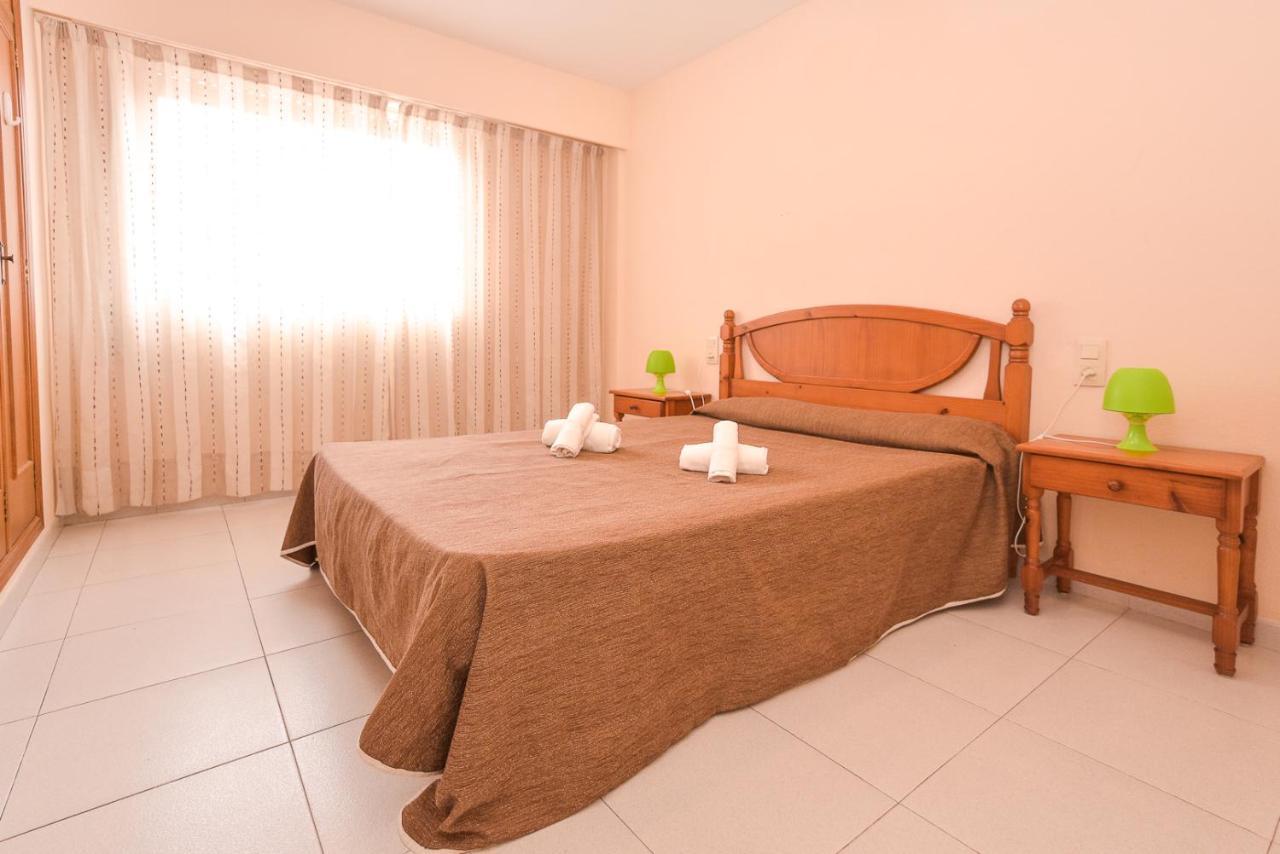 Apartamentos Marblau Las Alondras-Julio Y Agosto Solo Familias غانديا المظهر الخارجي الصورة