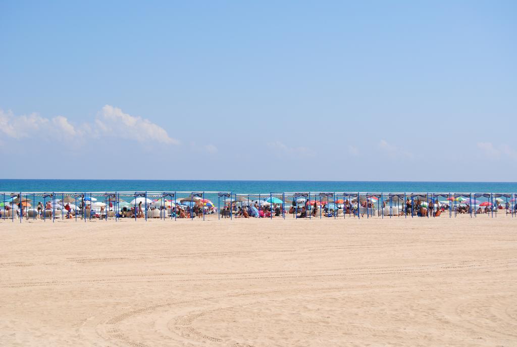 Apartamentos Marblau Las Alondras-Julio Y Agosto Solo Familias غانديا المظهر الخارجي الصورة