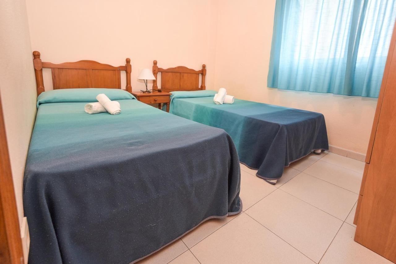 Apartamentos Marblau Las Alondras-Julio Y Agosto Solo Familias غانديا المظهر الخارجي الصورة
