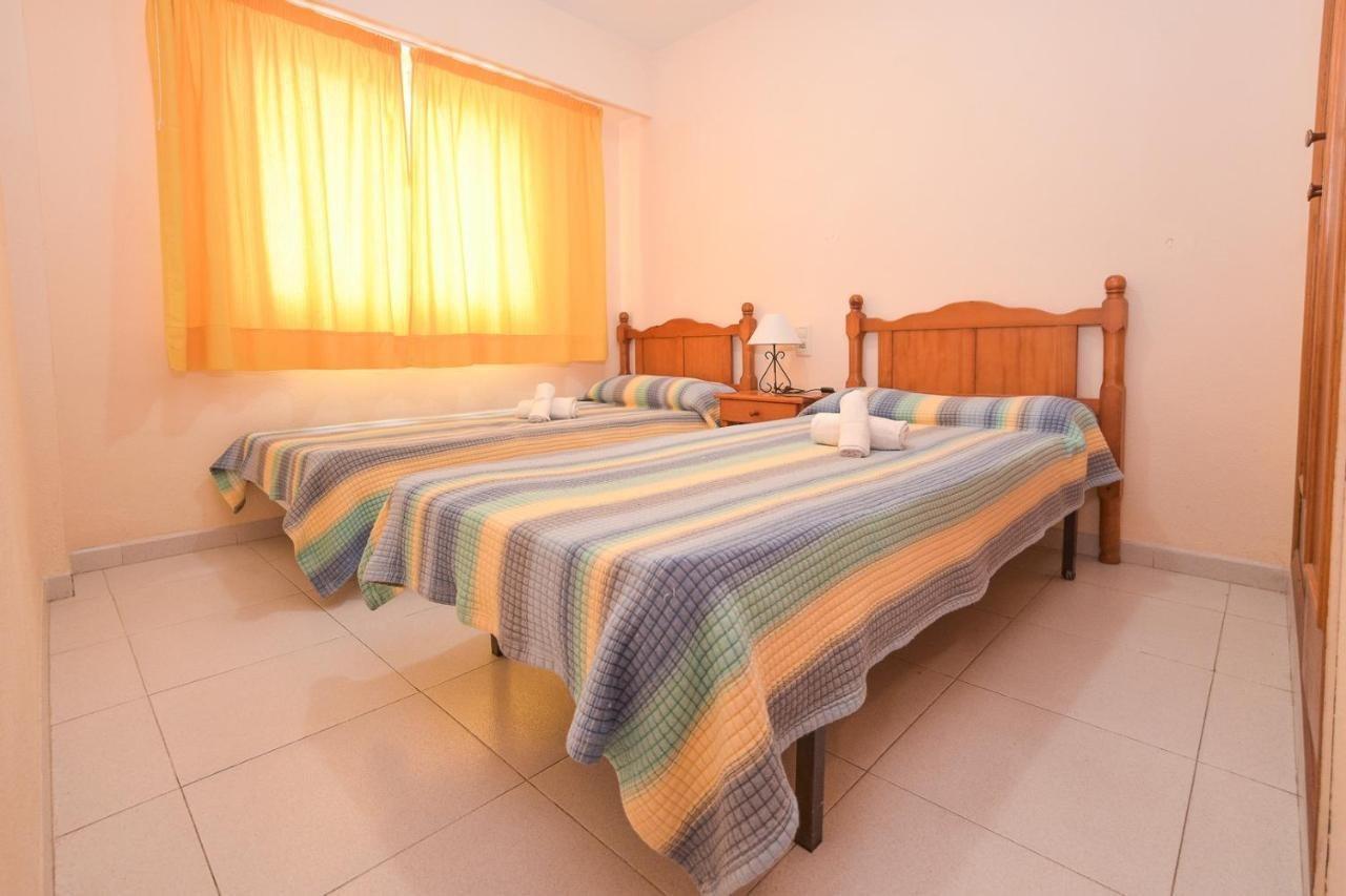 Apartamentos Marblau Las Alondras-Julio Y Agosto Solo Familias غانديا المظهر الخارجي الصورة