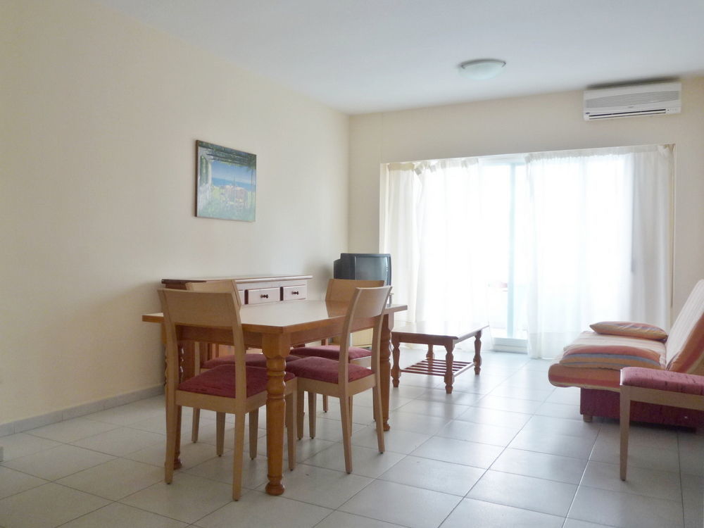 Apartamentos Marblau Las Alondras-Julio Y Agosto Solo Familias غانديا المظهر الخارجي الصورة